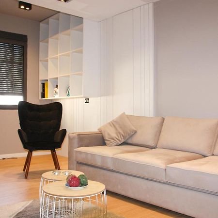 Roza'S Apartment Tirana Center エクステリア 写真