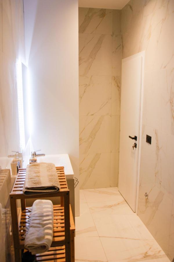 Roza'S Apartment Tirana Center エクステリア 写真