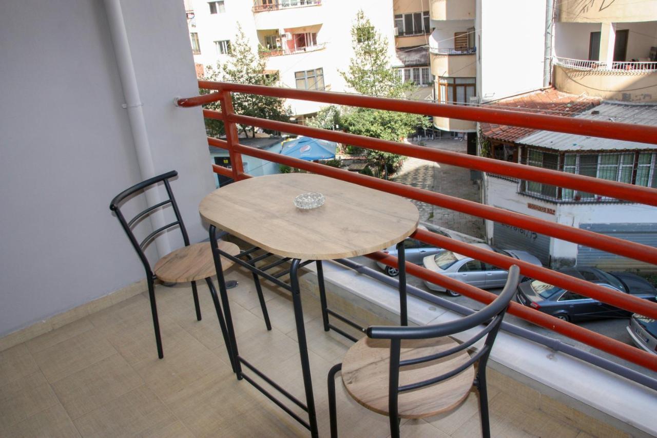 Roza'S Apartment Tirana Center エクステリア 写真